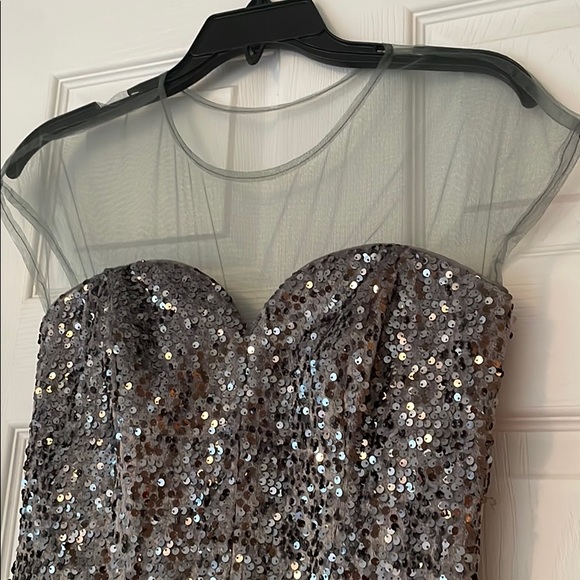 Milly Sequin Gown - Picture 4 of 6